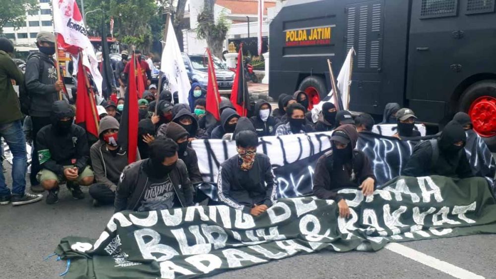 Kelompok ANARKO yang diduga menyusup dalam peringatan May Day 2019 di Gedung Negara Grahadi Surabaya