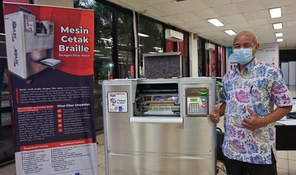 ITTS Hibahkan Mesin Braile Embosser Fitur Suara ke Kemensos