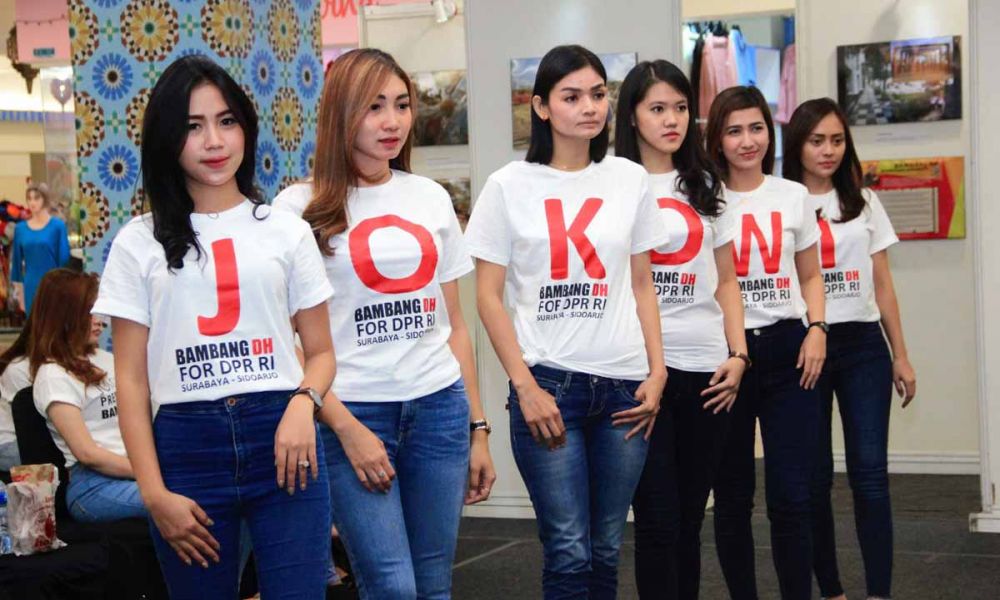 Para model cantik di Royal Plaza Surabaya