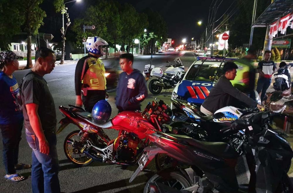 Satlantas Polres Situbondo menyita 6 motor protolan diduga hendak balapan liar