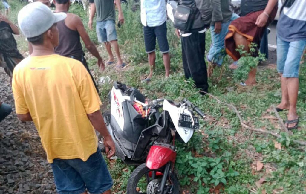 Motor pelajar yang tewas tersambar kereta api di Probolinggo