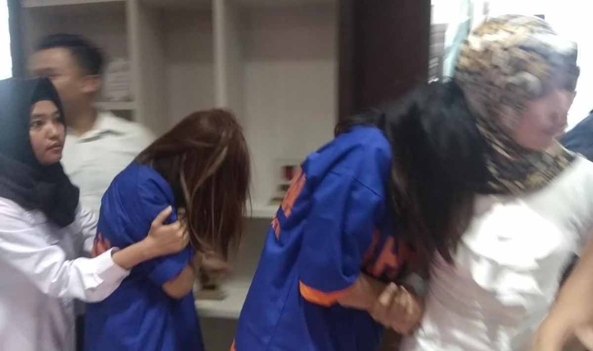 Dua mucikari prostitusi online artis diamankan di Polda Jatim/jatimnow.com