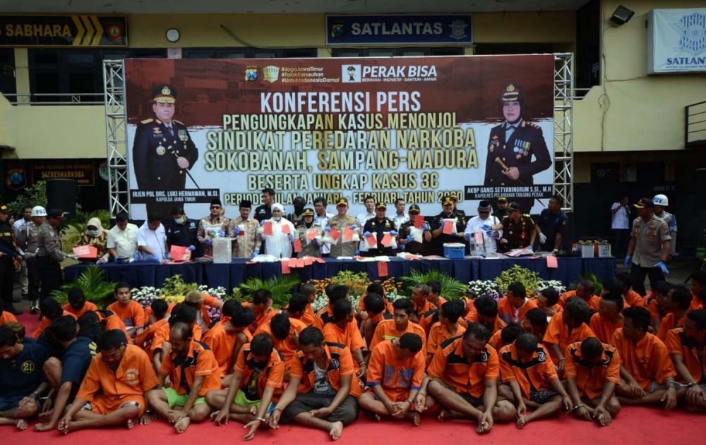 Polres Pelabuhan Tanjung Perak Surabaya membongkar kasus narkoba jaringan Malaysia-Sokobanah dan 3C
