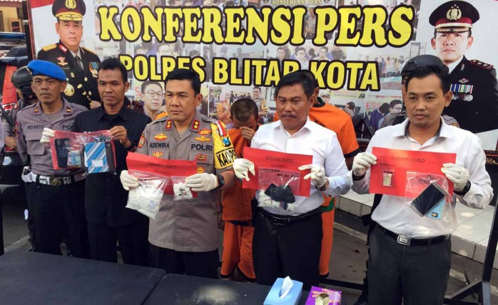 Jaringan pengedar narkoba dan Pil Double L di Blitar dibongkar