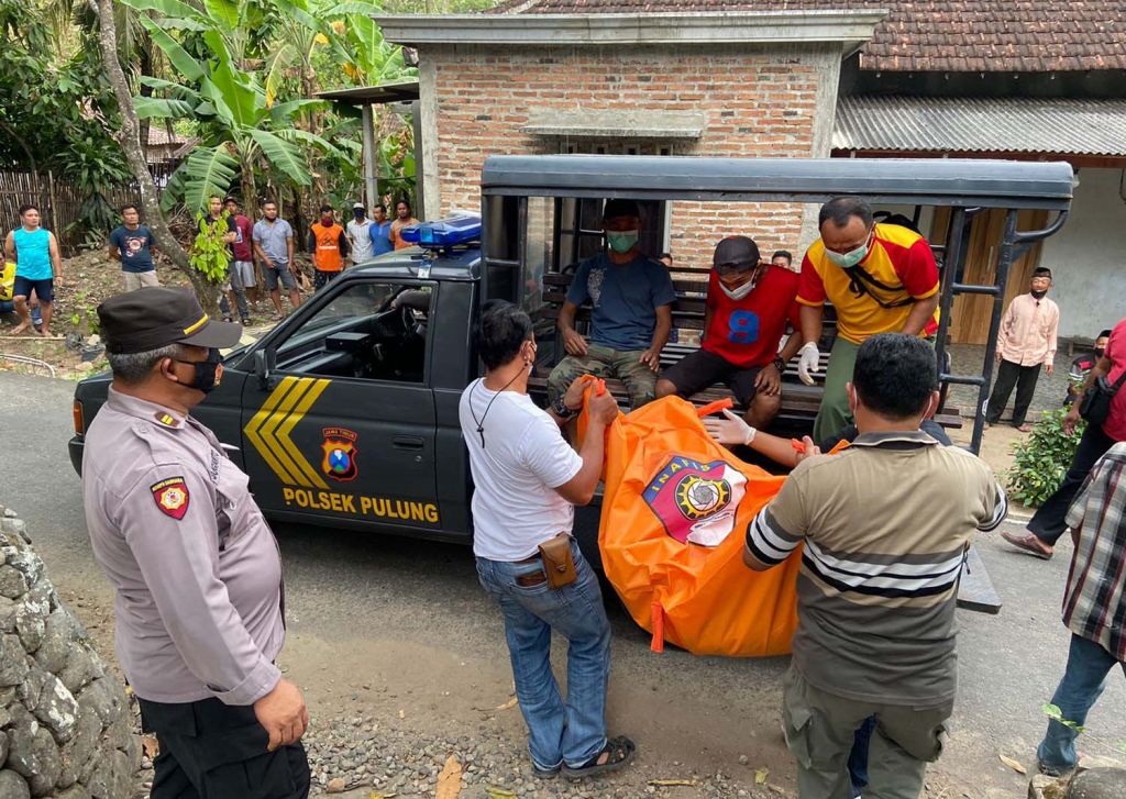 Cucu yang Cangkul Nenek di Ponorogo Bungkam, Psikiater Turun Tangan