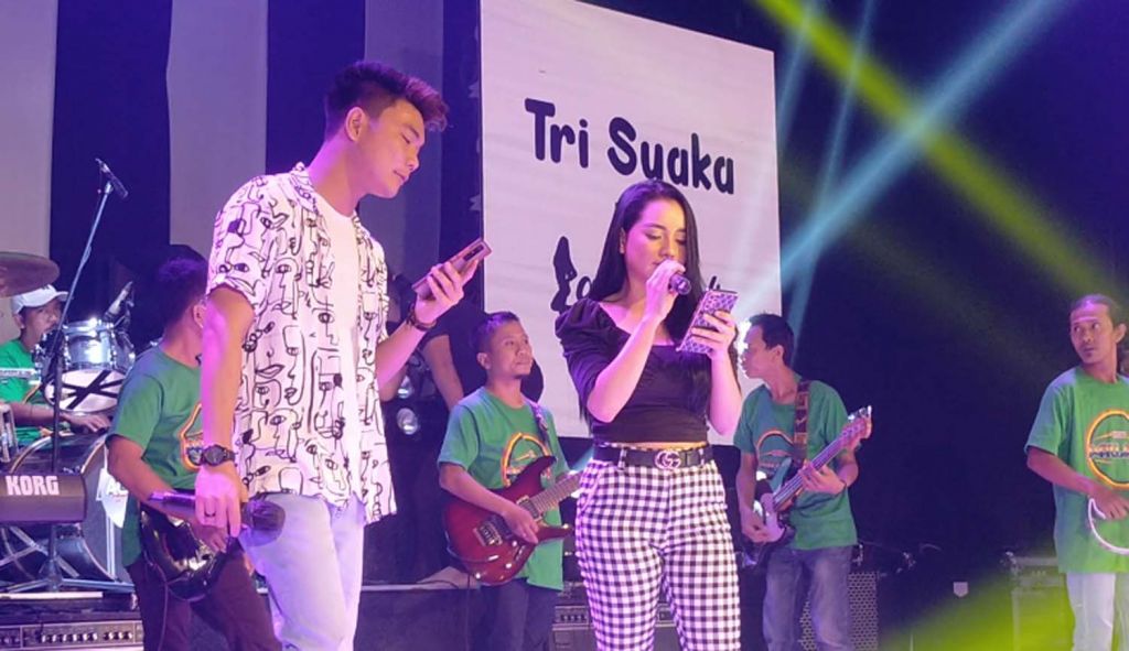 Penyanyi dangdut New Pallapa, Lala Widi berduet dengan konten kreator akustik Tri Suaka