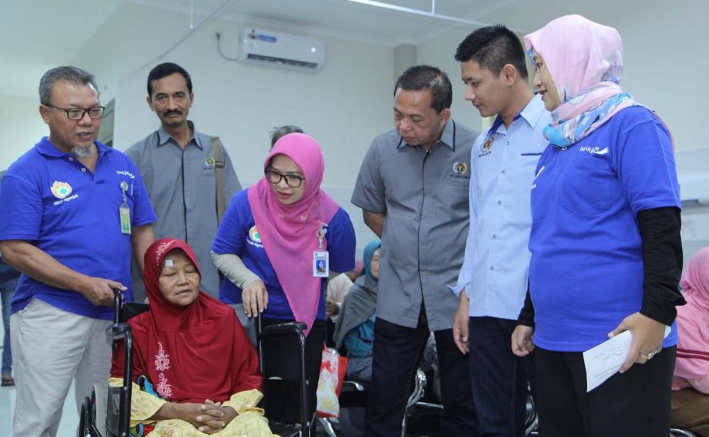 PWI Jatim gelar bakti sosial operasi katarak gratis dalam rangka memperingati HPN 2020