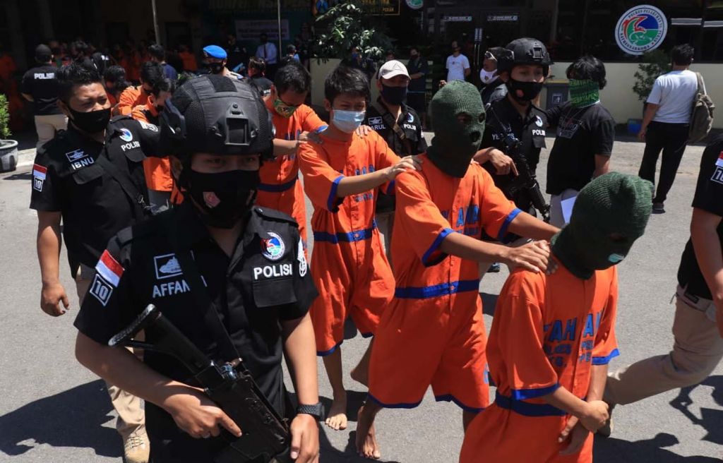 45 tersangka narkoba digiring di Mapolres Pelabuhan Tanjung Perak, Surabaya