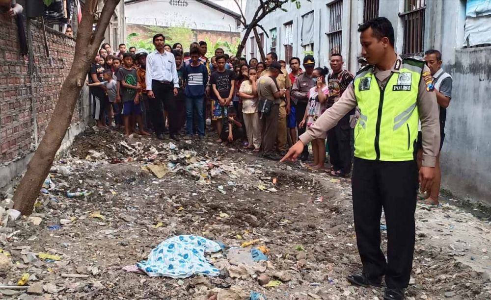 Orok Bayi Ditemukan Terkubur di Lahan Kosong Tandes Surabaya