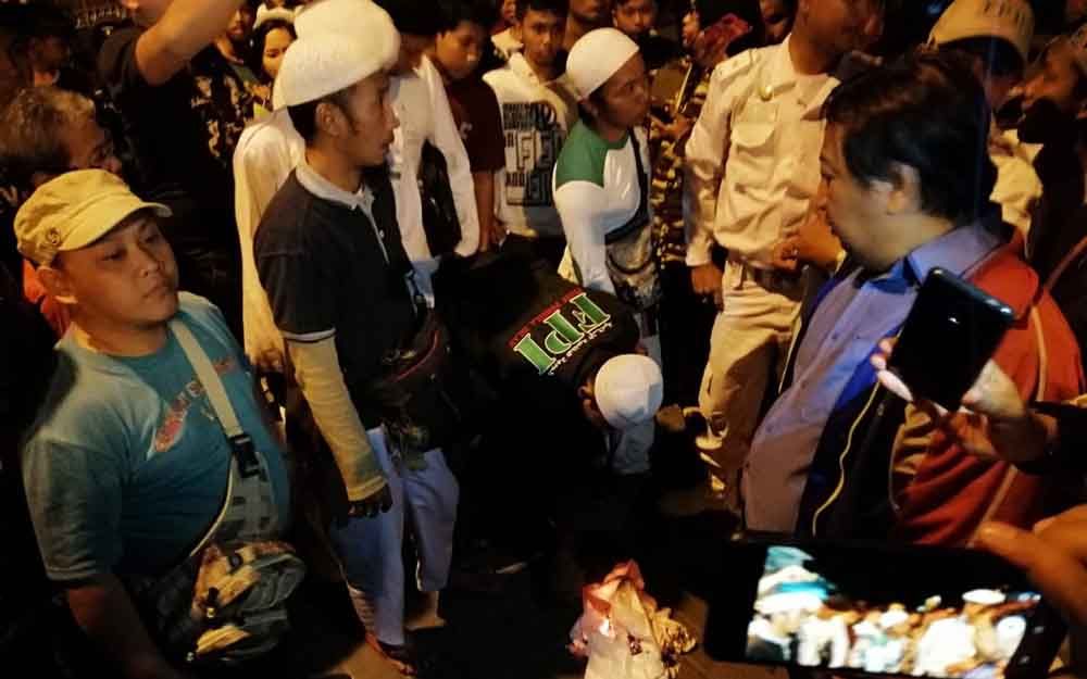 Aksi pembakaran bendera PRD