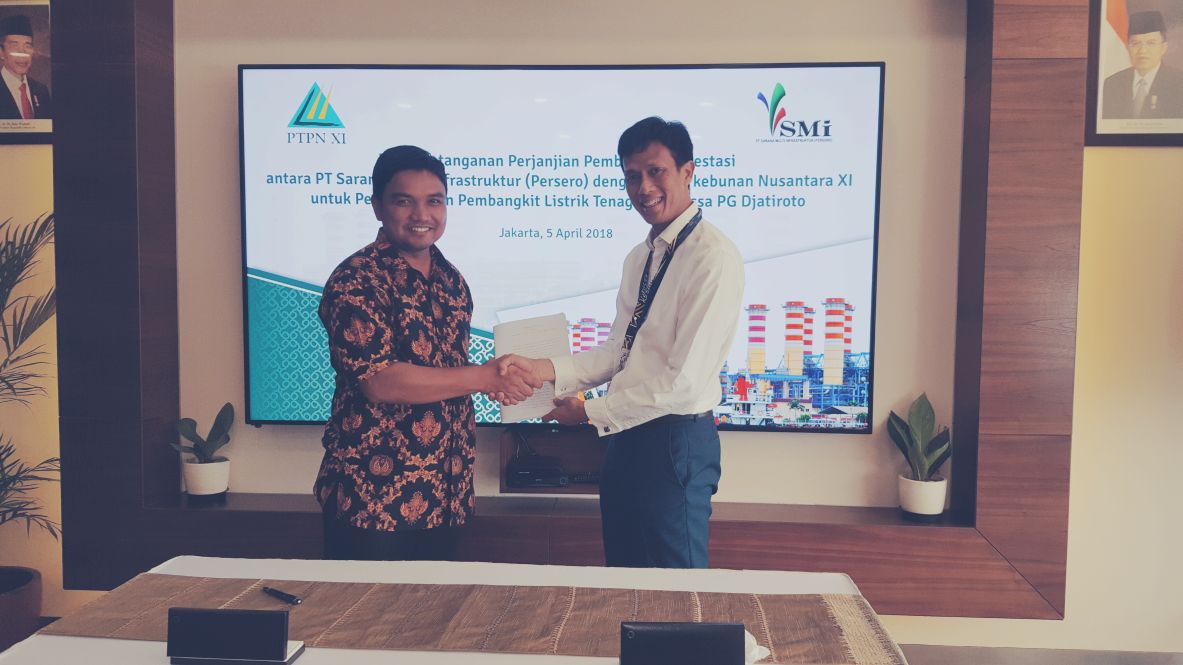 PT Sarana Muti Infrastruktur (Persero) saat melakukan penandatanganan perjanjian investasi bersama PTPN XI