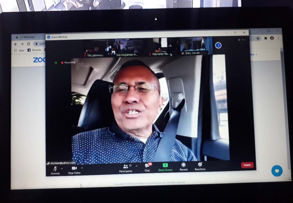 Dahlan Iskan saat mengikuti webinar Machfud Arifin blak-blakan soal Covid-19