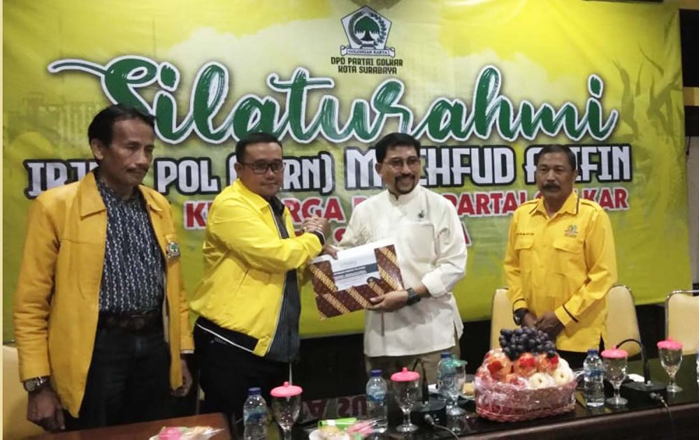 Silaturahmi Machfud Arifin dengan para pengurus Partai Golkar di Kantor DPD Golkar Kota Surabaya, Jalan Adityawarman