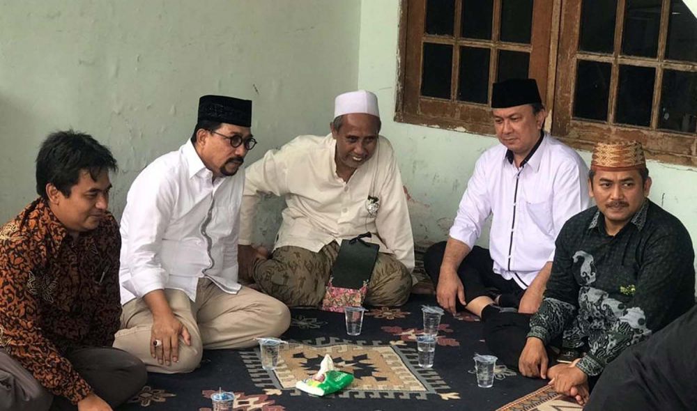 Machfud Arifin takziah wafatnya Nyai Hj Mas Jazilatul Chikmiyah, istri KH. Mas Sulaiman di Sidosermo, Surabaya