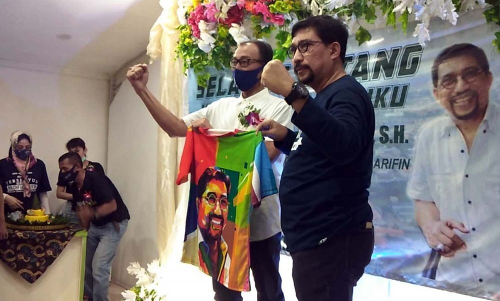 Calon Wali Kota Surabaya Irjen  Pol (Purn) Machfud Arifin saat menghadiri peresmian Posko Pemenangan Cak Machfud Arifin di Jalan Demak, Surabaya