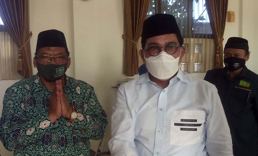 Calon Wali Kota Surabaya, Machfud Arifin (baju putih) - (Foto: Dok. jatimnow.com)