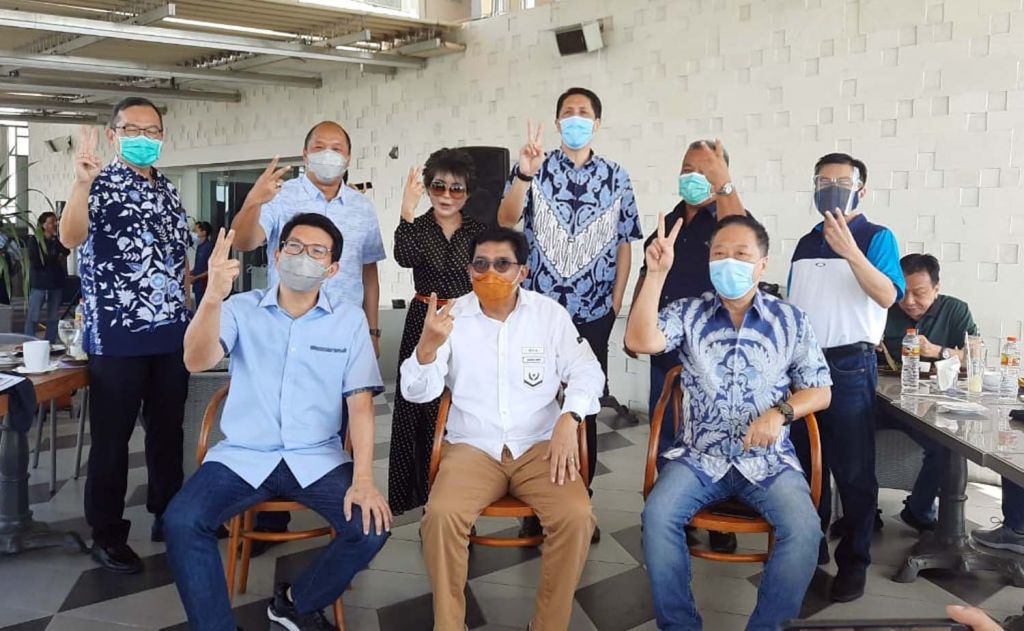 Cawali Machfud Arifin usai berbincang dengan para pengusaha di Surabaya