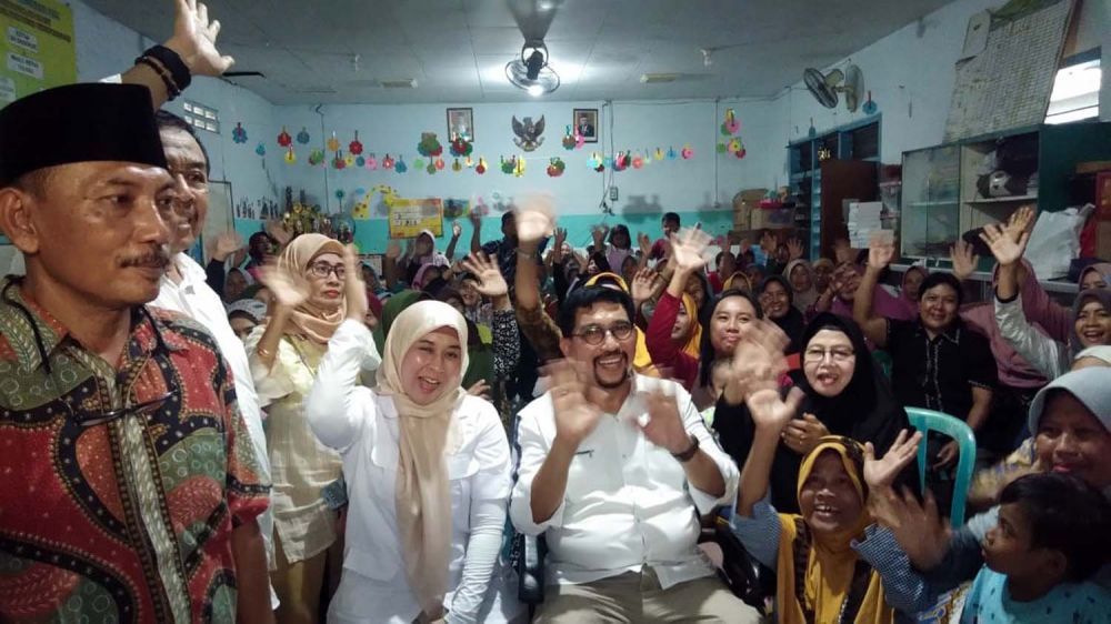 Machfud Arifin saat menyapa warga Krembangan Jaya Selatan RW VII, Surabaya