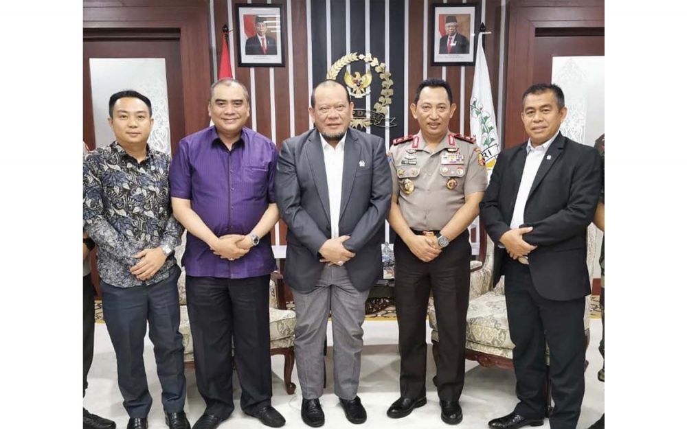 Ketua DPD RI AA LaNyalla Mattalitti bersama Kabareskrim Komjen Pol Listyo Sigit Prabowo