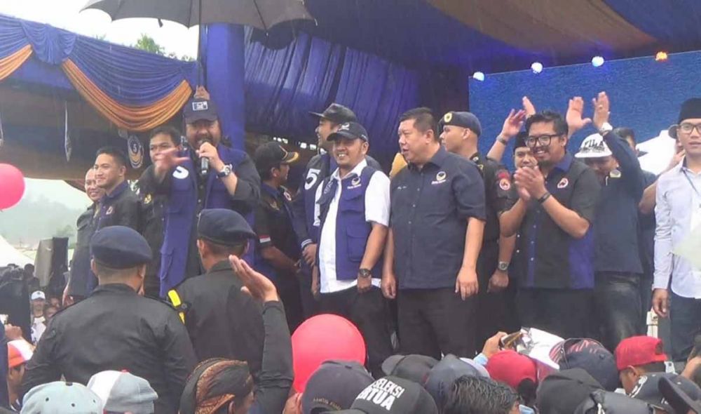Ketua Umum Partai NasDem Surya Paloh saat kampanye akbar di Pujon, Malang