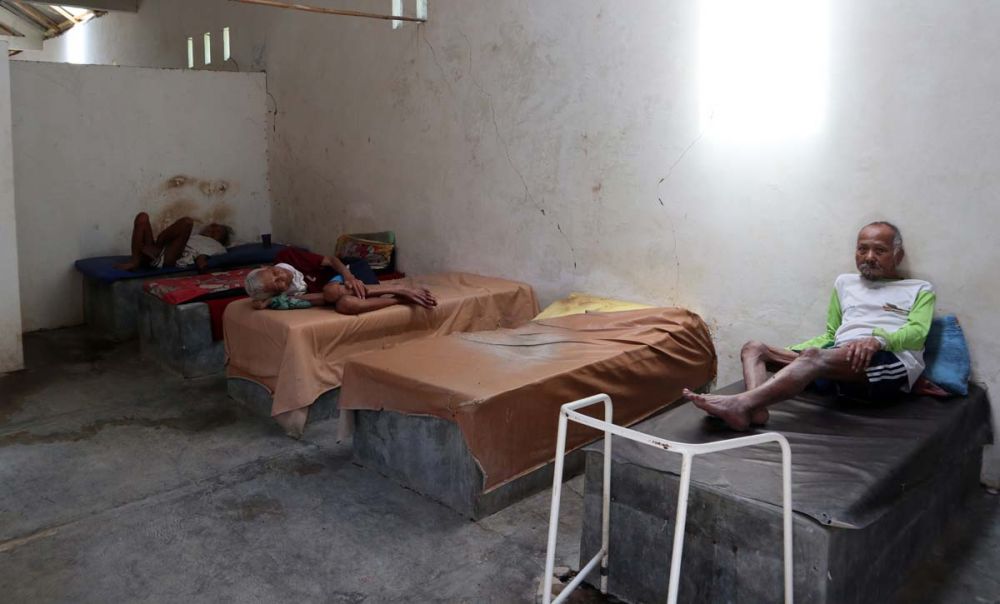 Kondisi panti lansia yang dikelola Rama Philips, seorang mantan pemulung di Ponorogo