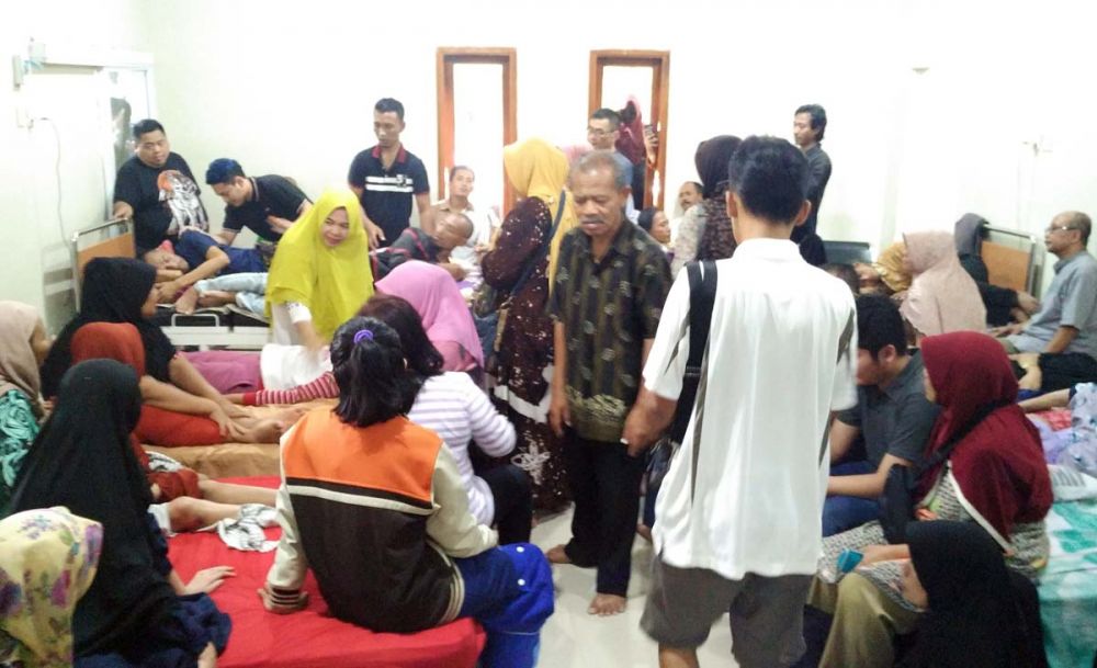 Suasana di rumah pengobatan Ningsih Tinampi (foto: Moch Rois/jatimnow.com)