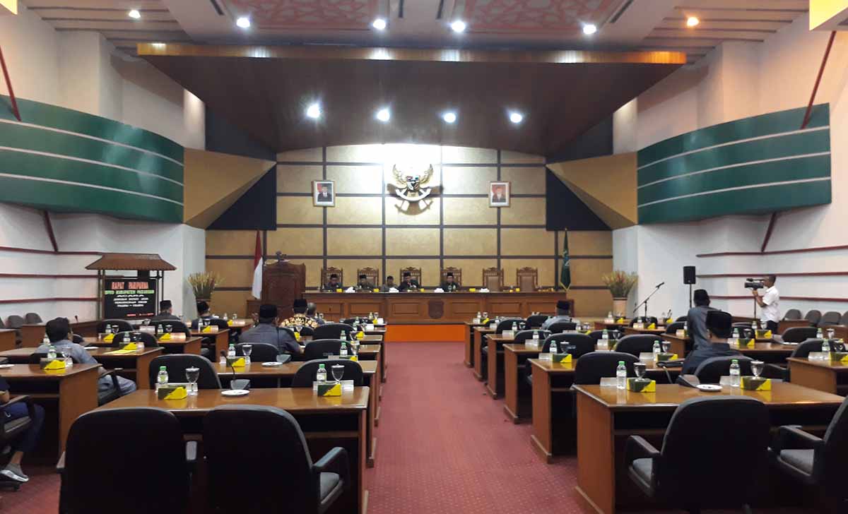 Ruang sidang paripurna di DPRD Kabupaten Pasuruan sepi