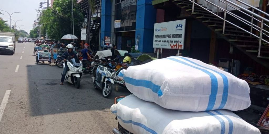 Pasar Kapasan Surabaya/ foto dokumen

