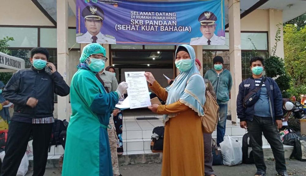 Proses pemulangan pasien konfirm Covid-19 di Kabupaten Pasuruan yang dinyatakan sembuh 