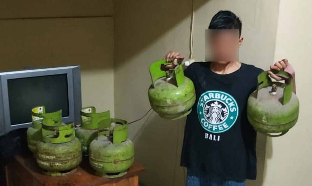 FW, salah satu pelajar yang babak belur dimassa setelah terpergok mencuri tabung gas elpiji di Ngawi