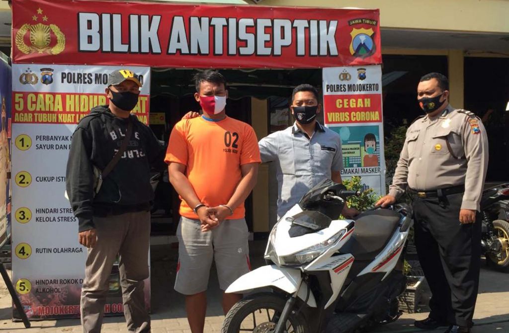 Pelaku curanmor asal Pasuruan diamankan di Mapolsek Ngoro, Polres Mojokerto