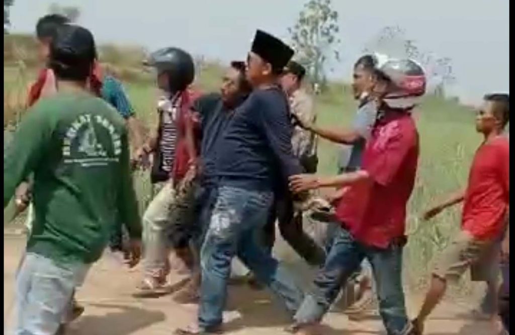 Proses penangkapan pelaku pembunuhan pria di Mojokerto