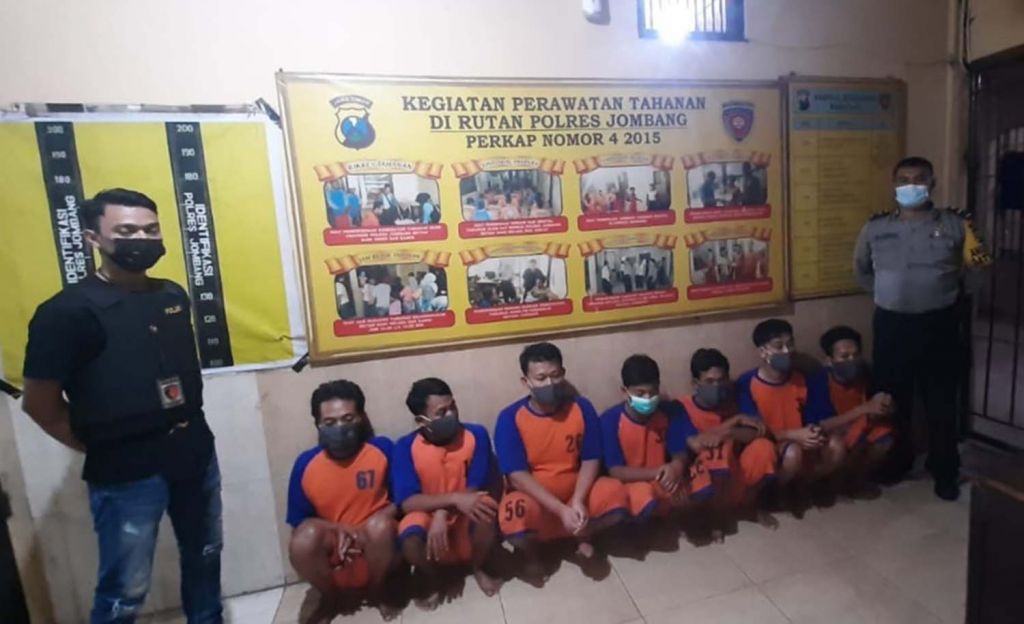 Hanya Karena Pakai Topi Perguruan Silat, Pria di Jombang Dikeroyok 13 Orang