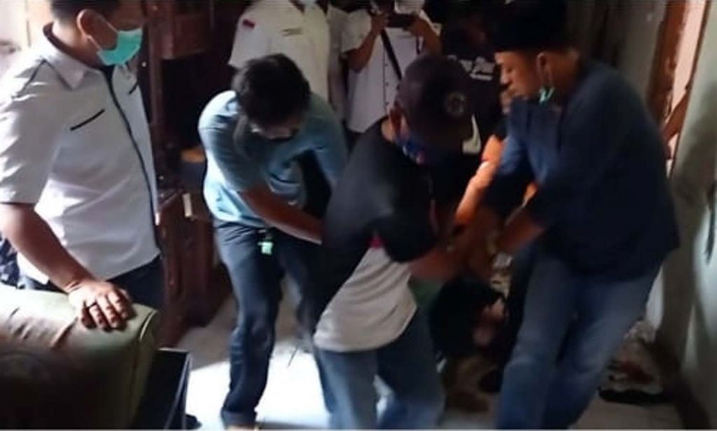 Proses penangkapan pelaku pembacokan di Mojokerto