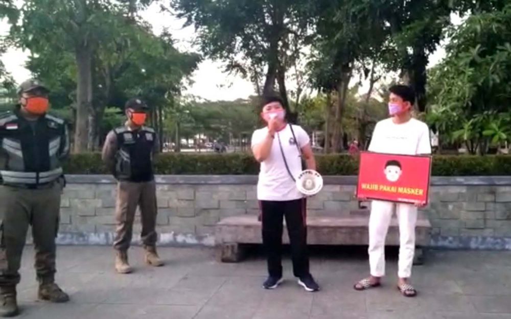 Cara Berbeda Satpol PP Trenggalek Hukum Pelanggar Protokol Kesehatan