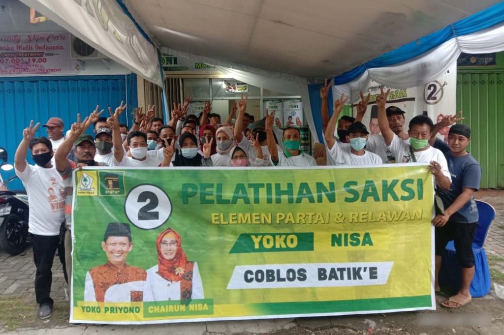 Saksi dan relawan Yoko Priyono-Choirun Nisa