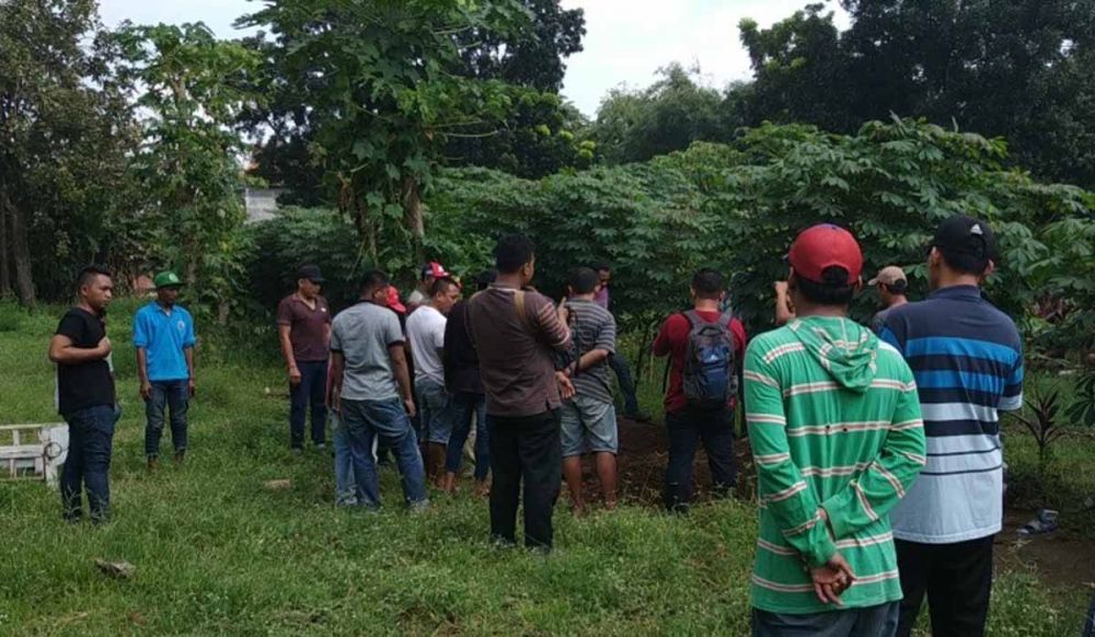 Pemakaman anggota Linmas yang meninggal saat bertugas dalam Pemilu 2019