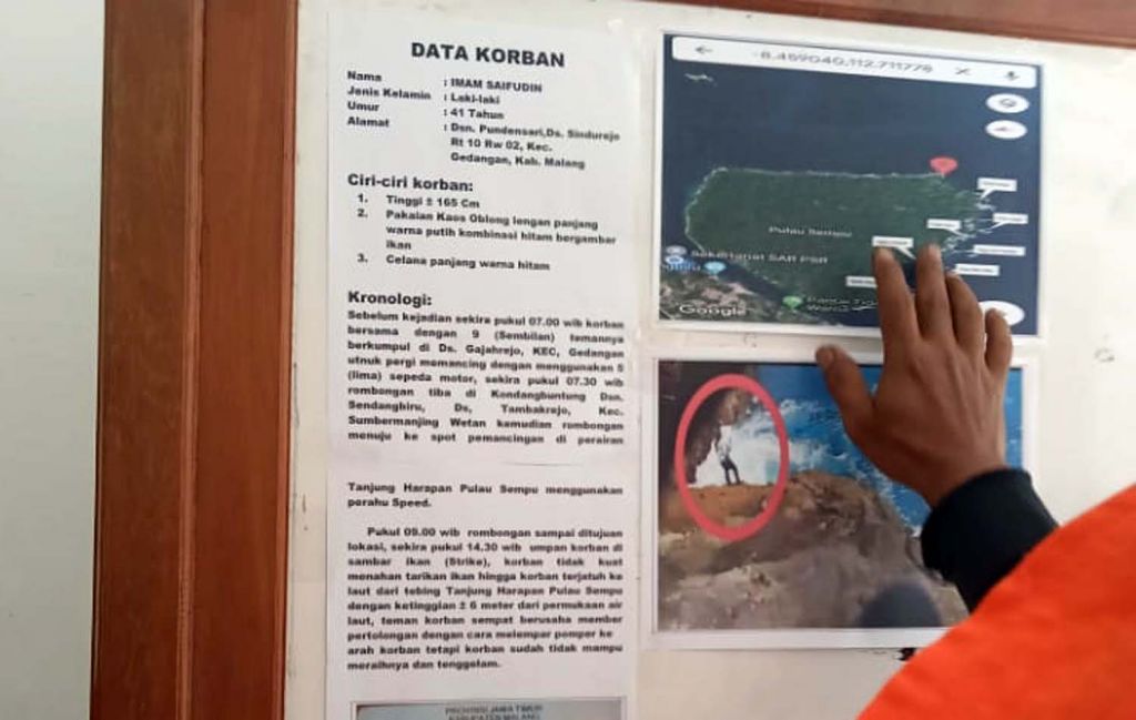 Tim SAR menunjukkan data pemancing yang hilang di Pulau Sempu