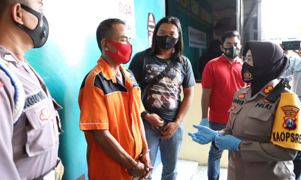 Pelaku Mat Nadim saat ditanya Kapolres Pelabuhan Tanjung Perak, AKBP Ganis Setyaningrum