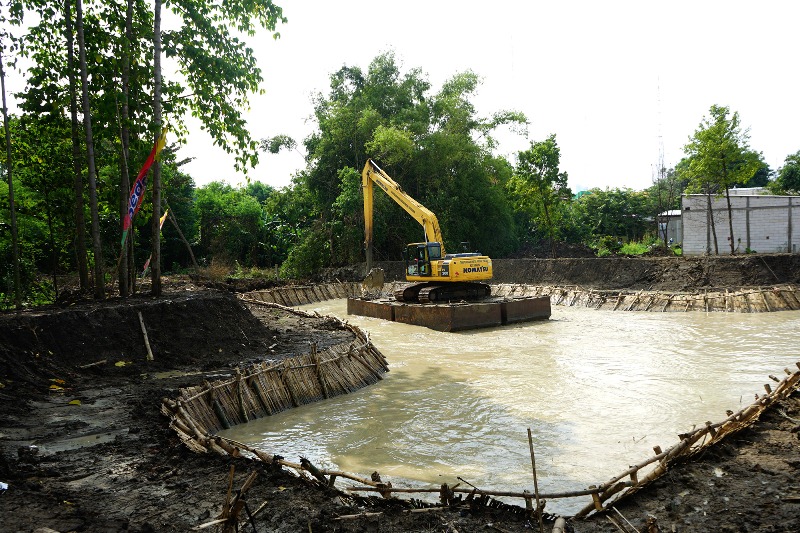 Pembangunan Bozem Lempung Perdana di Surabaya 