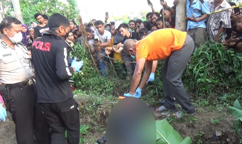 Tim Inafis Polres Probolinggo Kota melakukan identifikasi di lokasi kejadian