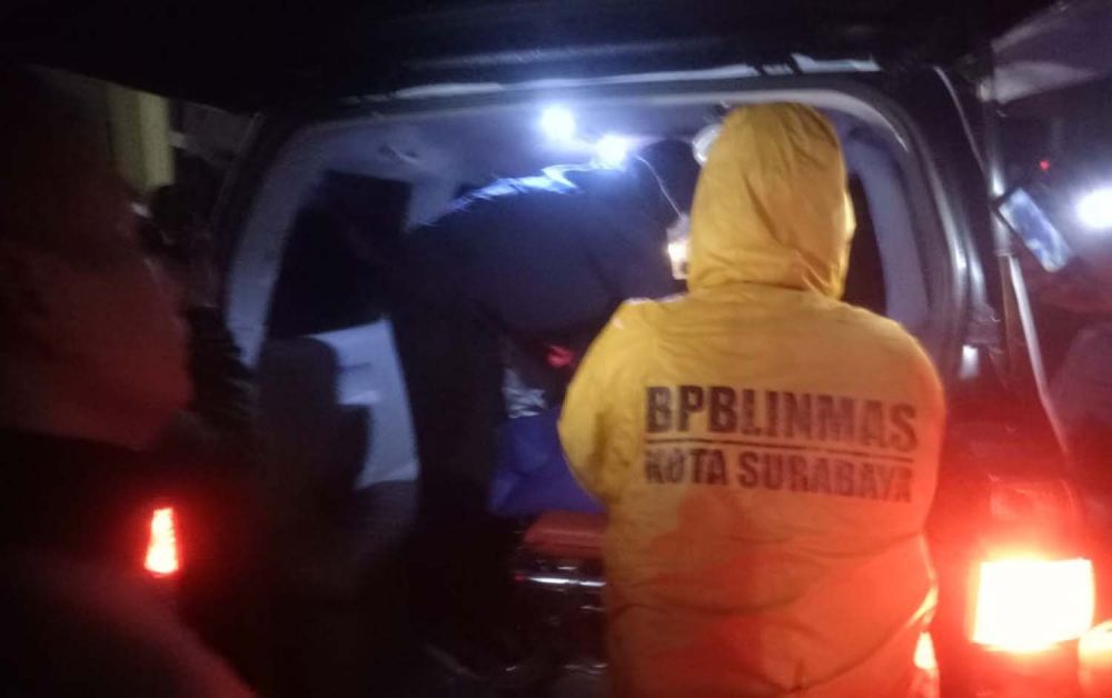 Proses evakuasi jasad korban