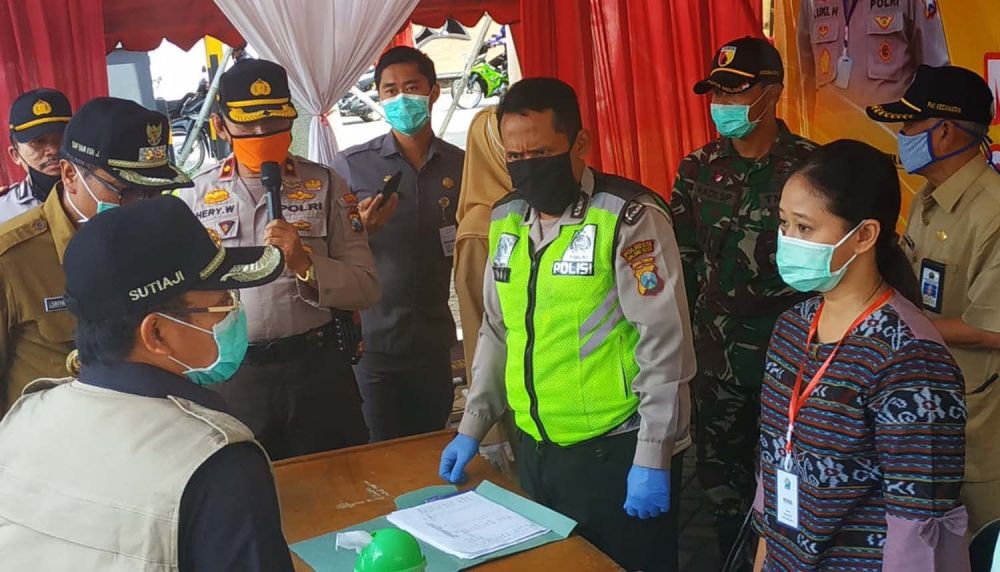 Pemeriksaan pemudik yang masuk ke Kota Malang