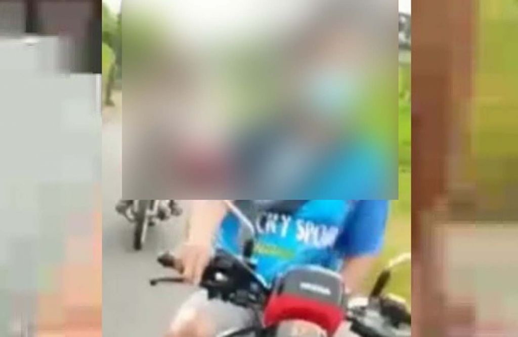 Tangkapan layar video pengendara motor onani yang beredar