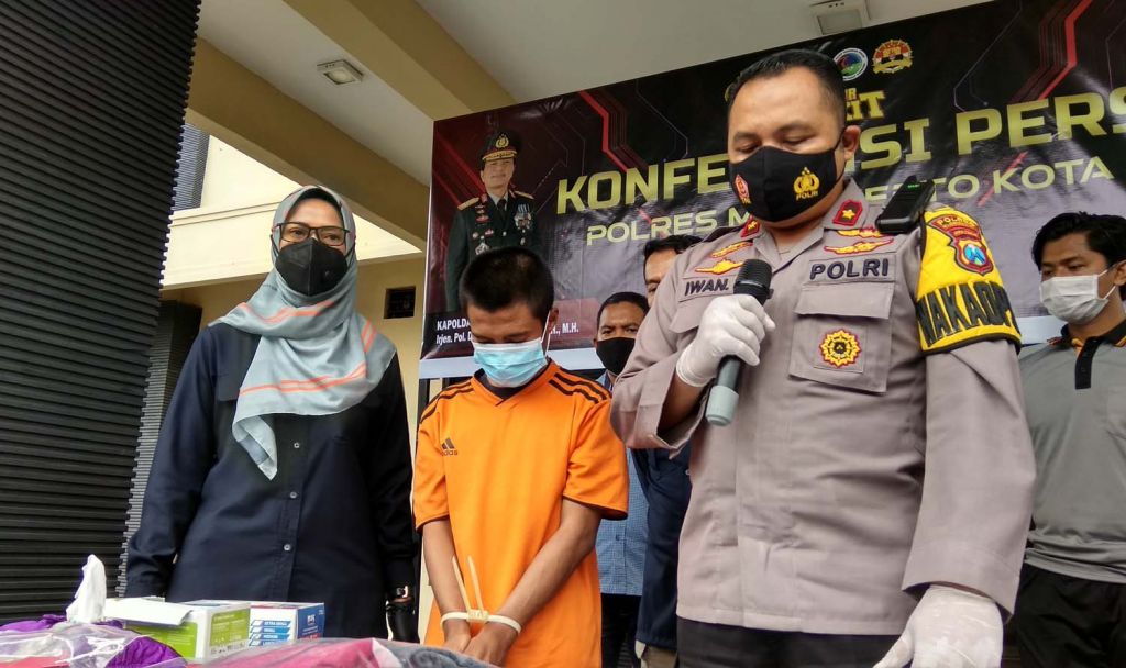 Pelaku pencabulan diamankan di Mapolres Mojokerto Kota