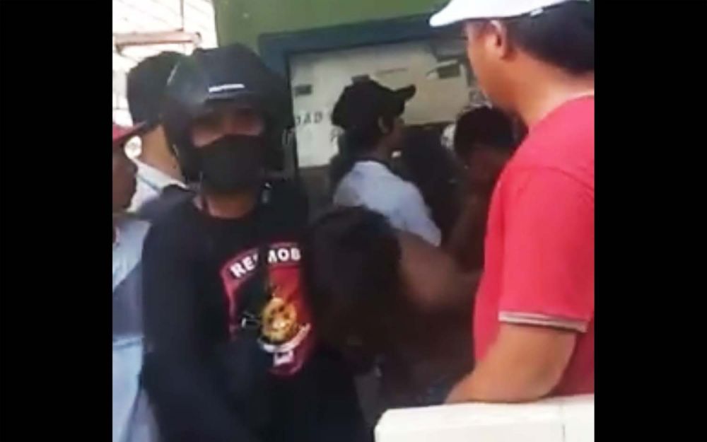 Dua Pencuri HP di Surabaya Dievakuasi Polisi dari Kepungan Warga