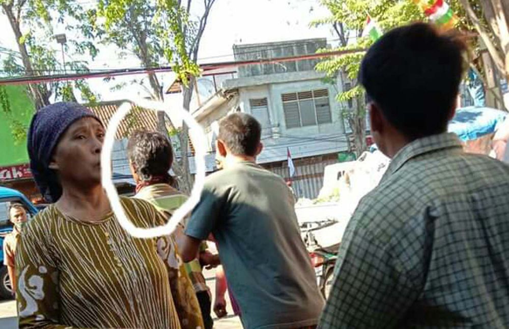 Pencuri yang ditangkap dan sempat dihajar warga di Pasar Baru Kota Probolinggo