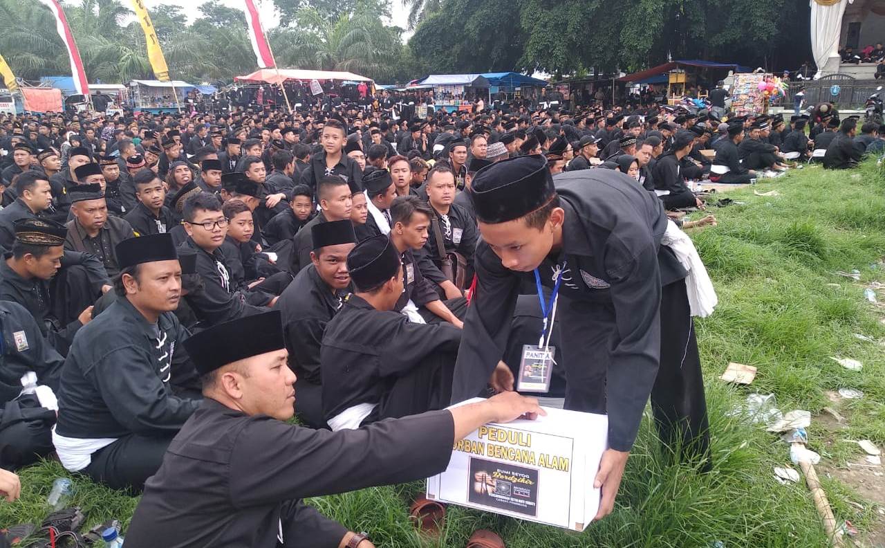 Para pendekar PSHT di Ponorogo galang dana untuk bencana