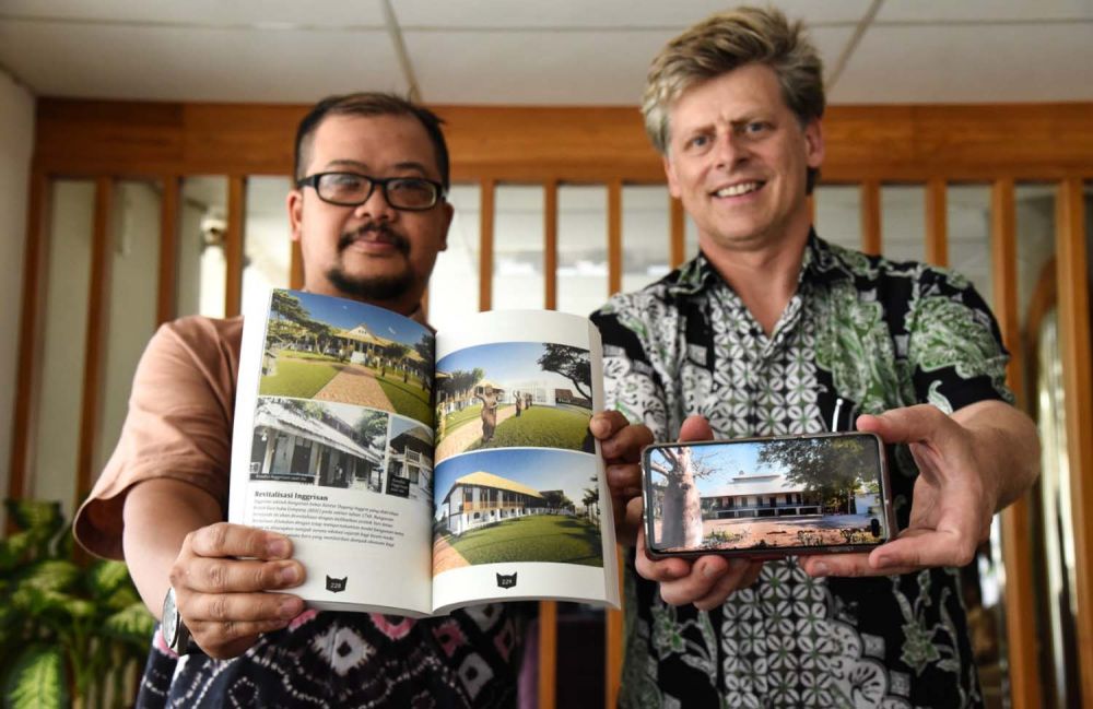 Irfan Wahyudi, PhD dari Universitas Airlangga dan Dr. Thor Kerr dari Curtin University Perth Australia