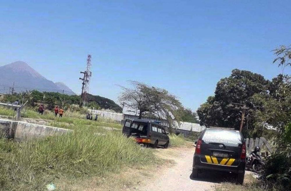 Mayat Pria Misterius di Lahan Kosong Gegerkan Warga Porong Sidoarjo
